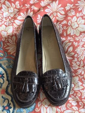 Talbots Classic Tassel Loafers in Dark Brown Croc-Embossed Leather Size 7W